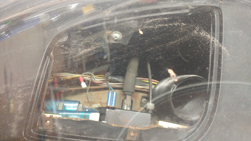 If you squint really hard I am told you can see the heater control valve in there... somewhere.